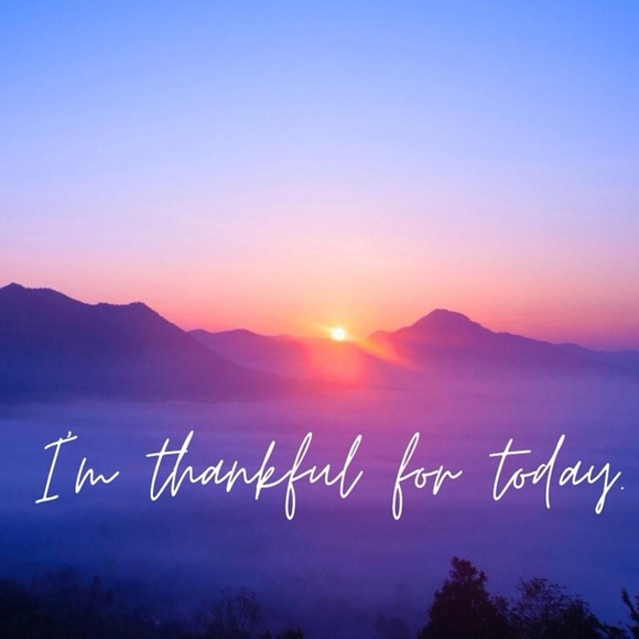 Meet your Posher, Kathy - Picture 4 of 4